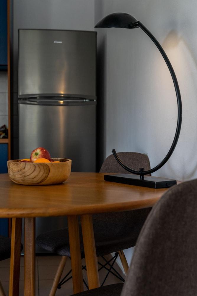 Ampelos Executive Houses