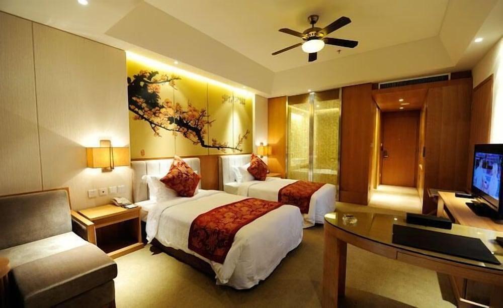 Arcadia seaside holiday hotel Beidaihe