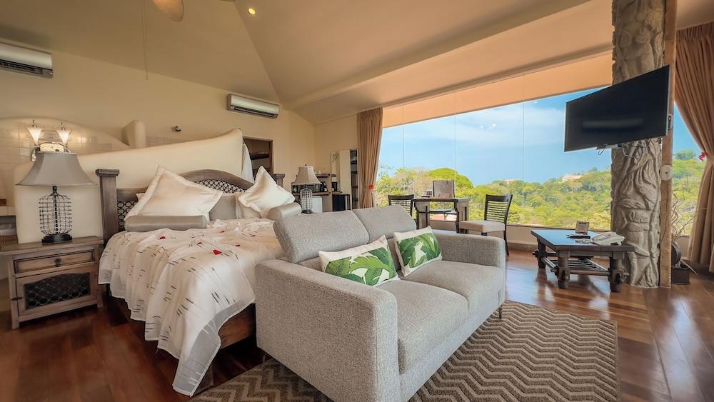 Ocean View Penthouses by Issimo - Adults Only