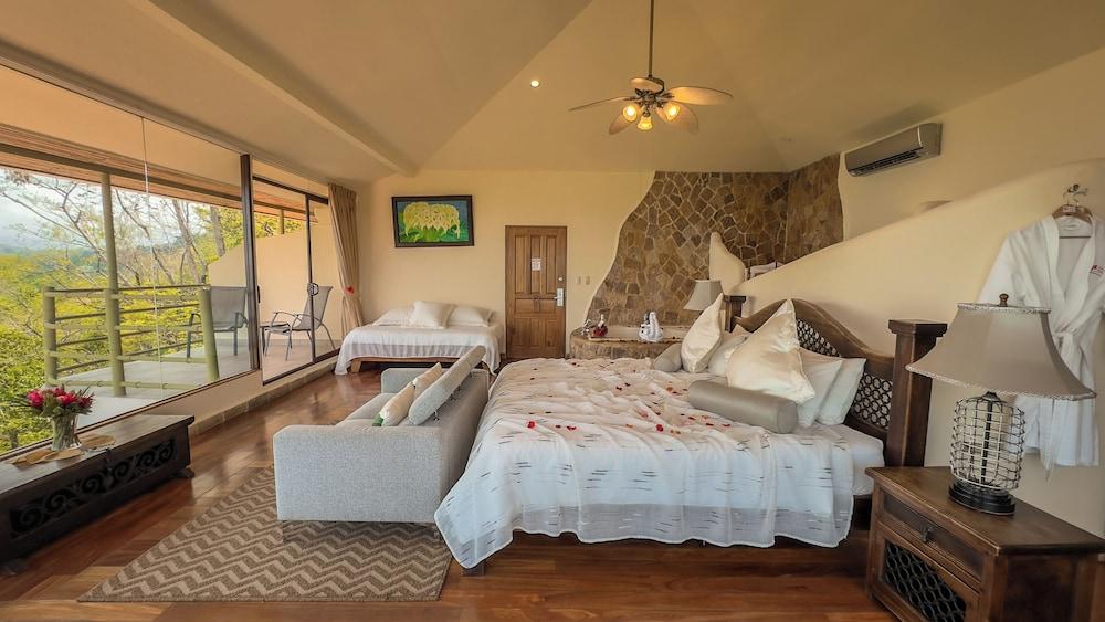 Ocean View Penthouses by Issimo - Adults Only