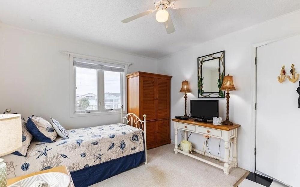 Beauty & The Beach-8B - 2 Br Home