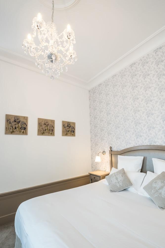 Château de Montabert