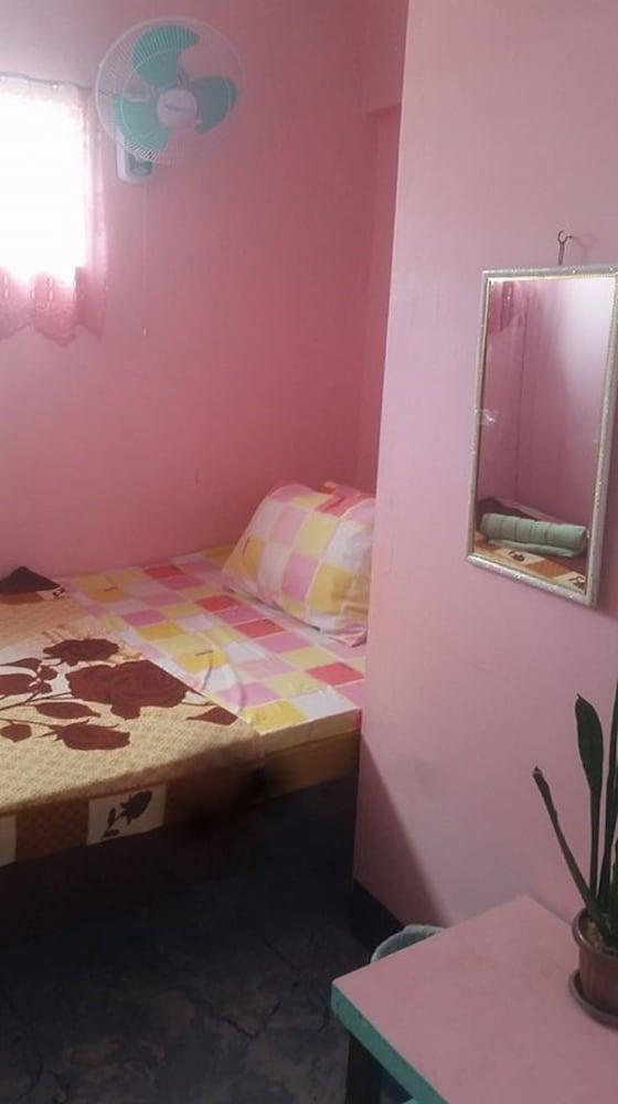 CVNB Bed & Bath - Hostel