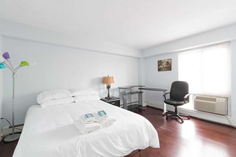 Harvard Square Apartments by Next Star