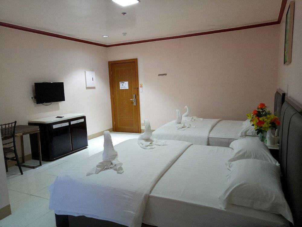 Meaco Royal Hotel - Taytay