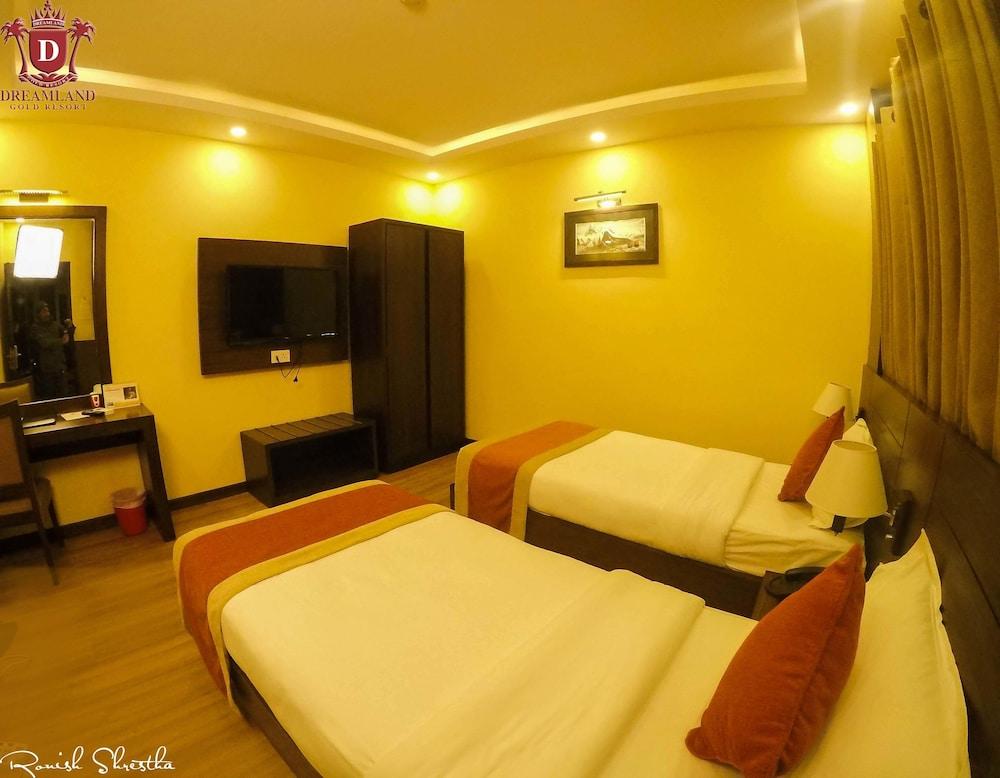 Dreamland Gold Resort