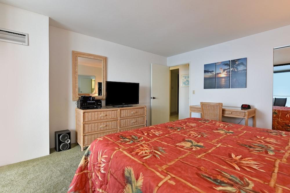 Mahana Resort #518 1 Bedroom Condo by RedAwning