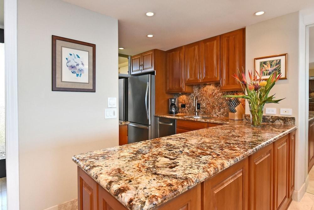 Mahana Resort #1204 1 Bedroom Condo by RedAwning