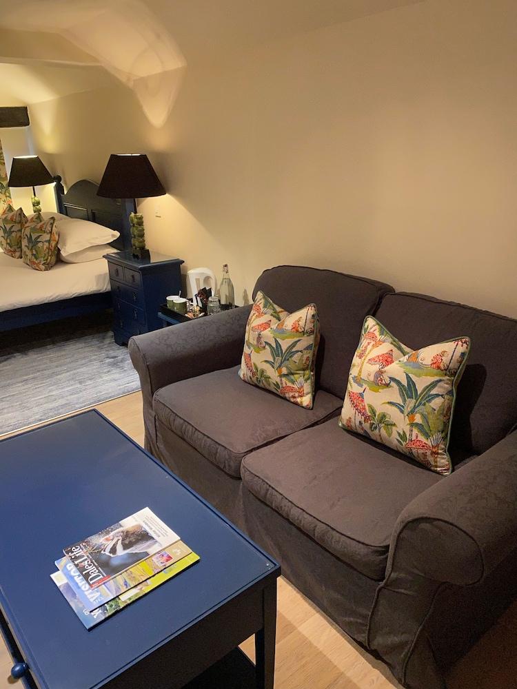 The Wensleydale Hotel