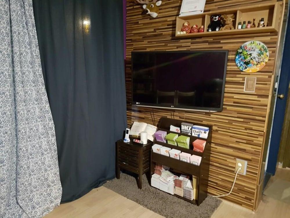 Dustin Guesthouse - Hostel