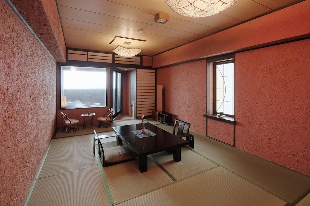 Akaneironoumi Arujisu