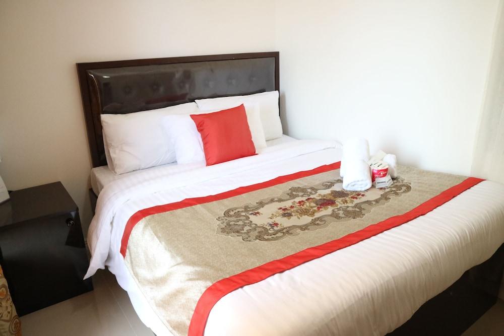 Sea Pearl Manila Suites