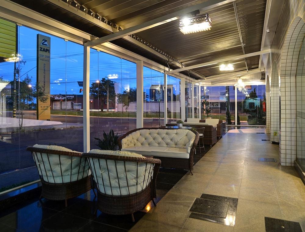 Porto Minas Hotel e Convenções