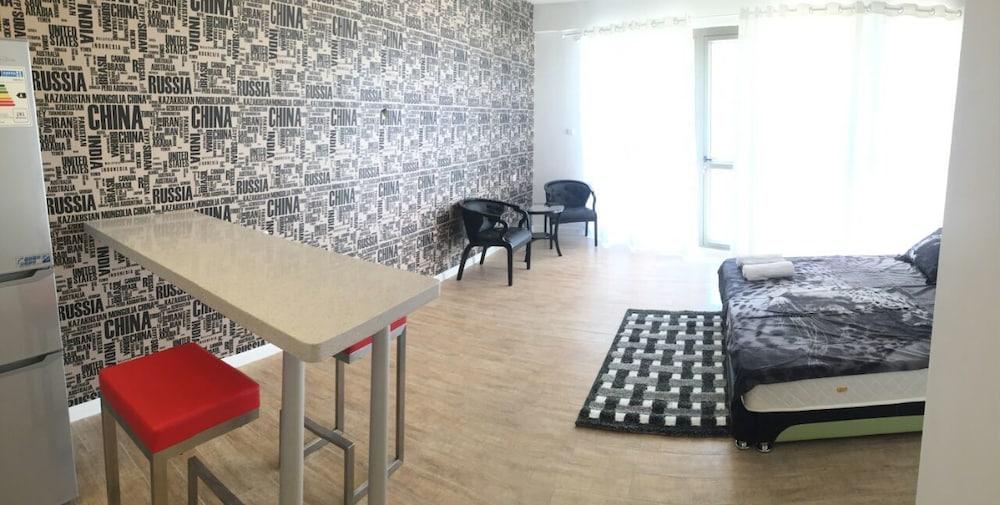 Dream to the Sea Suites