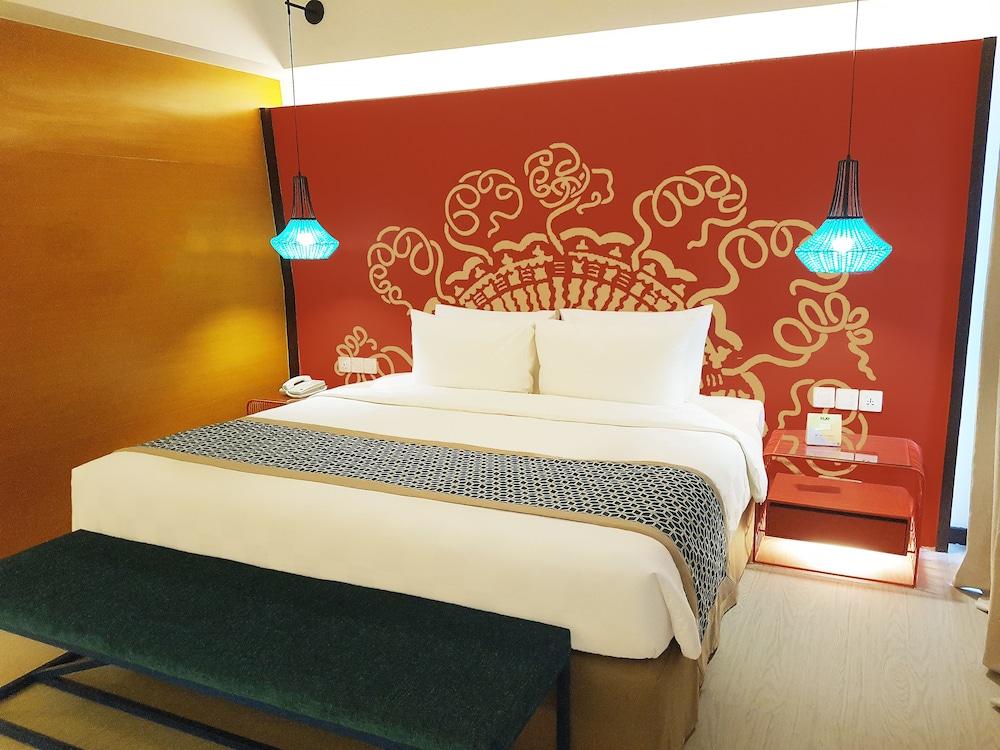 Hue Hotels and Resorts Boracay Managed by HII