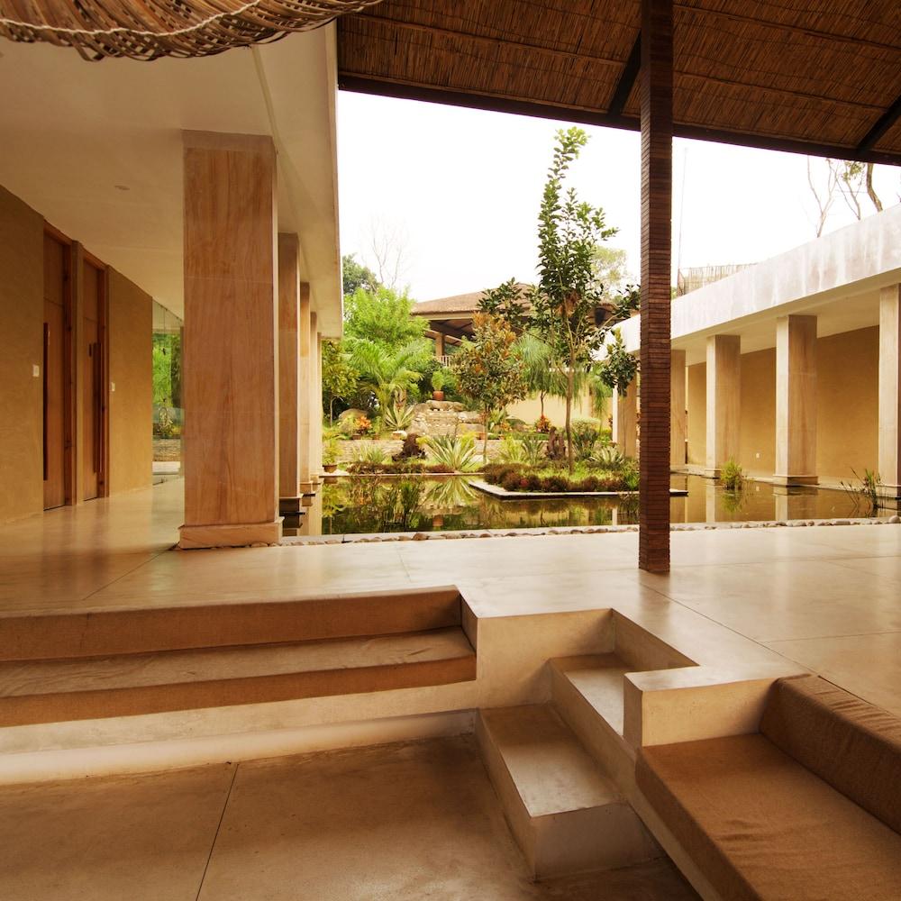 Kasara Resort - Chitwan National Park