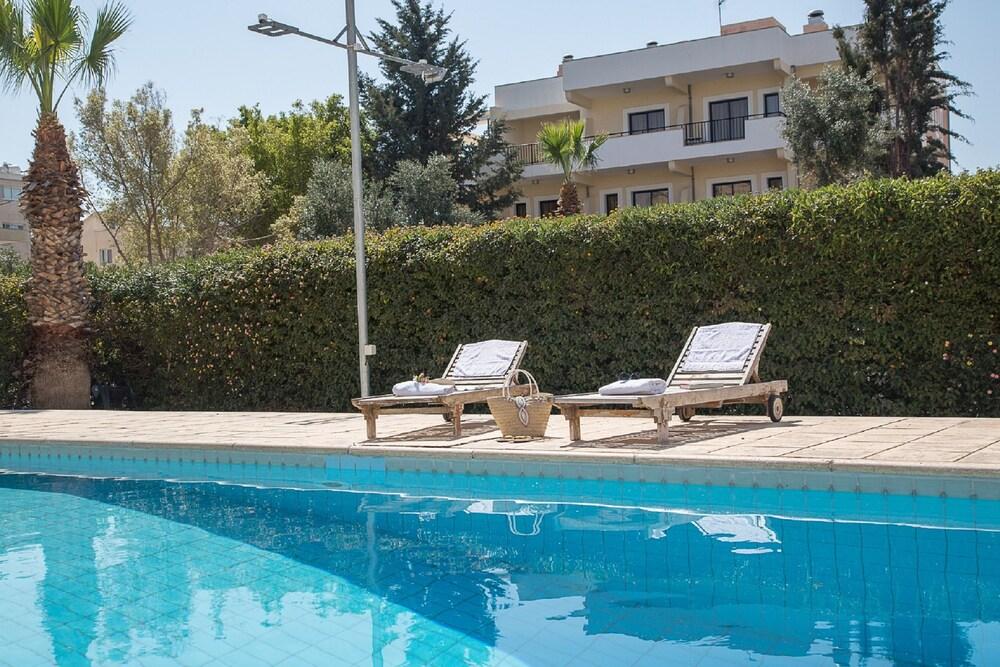 Paphos Love Shack Apartment