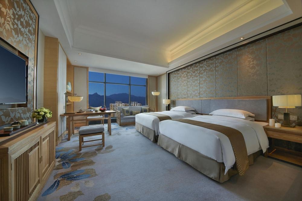 Taishan Blossom Hotel
