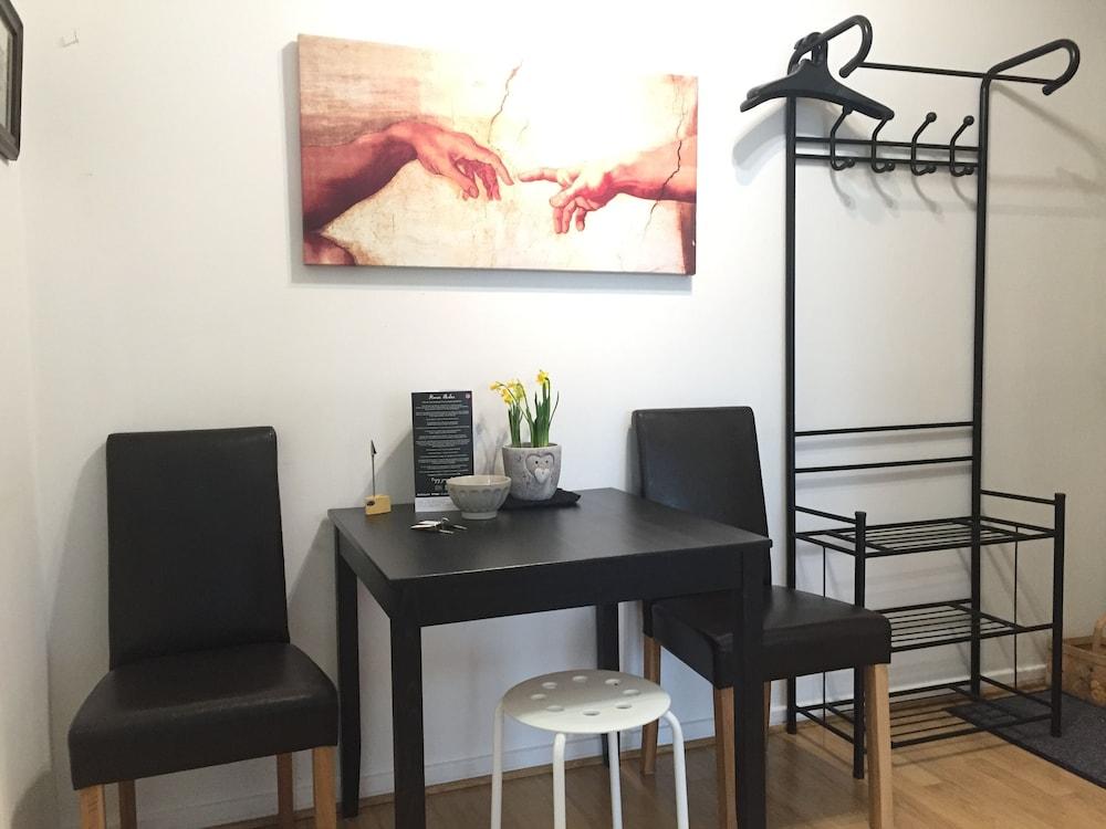 Cozy 2 Bedrooms Apartment