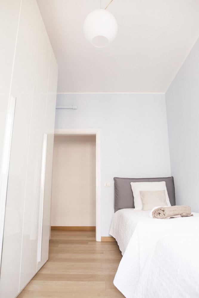 Alessia's Flat - Bright and Spacious