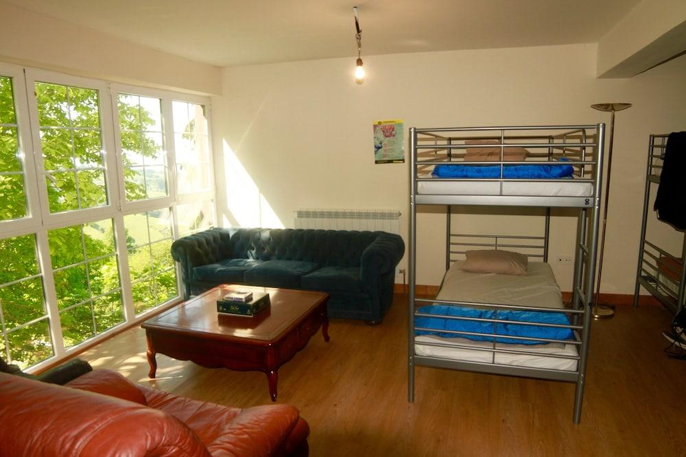 Surf Camp San Sebastian Partyhostel
