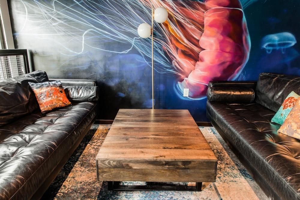 Domicile Suites at Cove