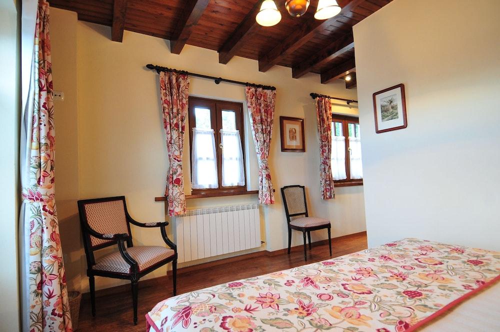 Apartamentos Llugarón