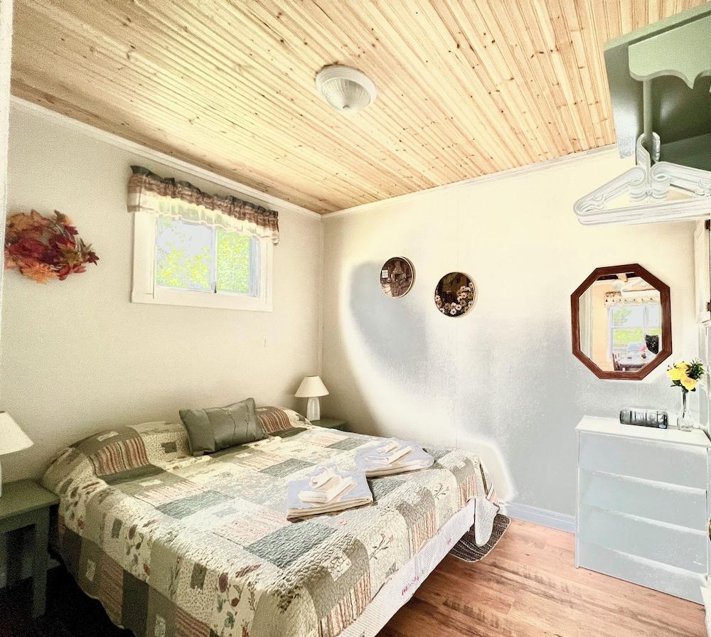 Jake & Jo's Cottages