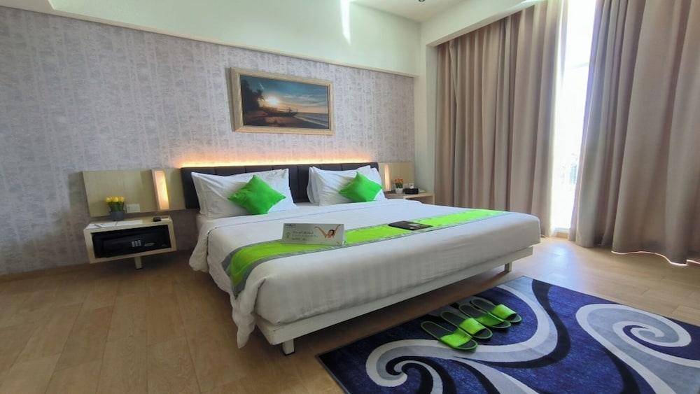 Whiz Prime Hotel Sudirman Cilacap