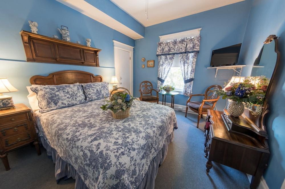 Southern Wind Inn Bed & Breakfast