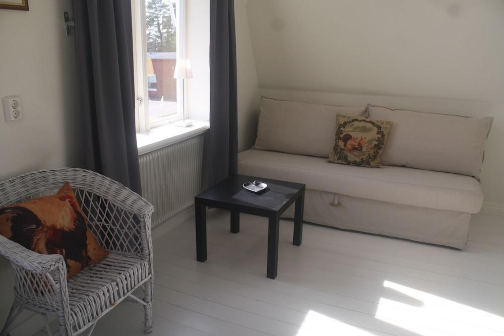 Alvaret Hotel & Hostel