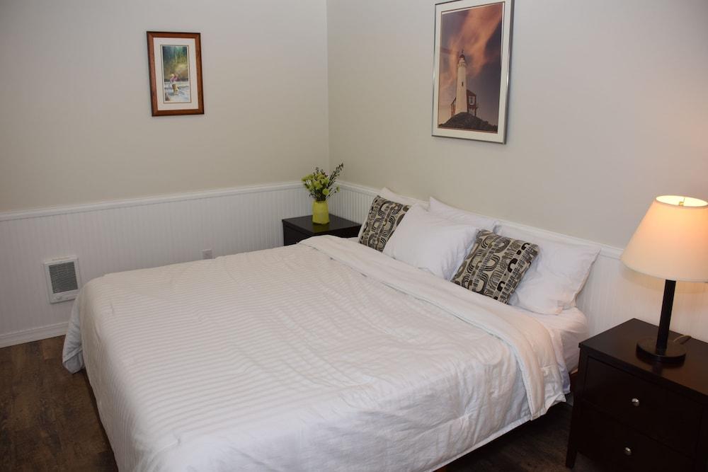 Longliner Lodge and Suites