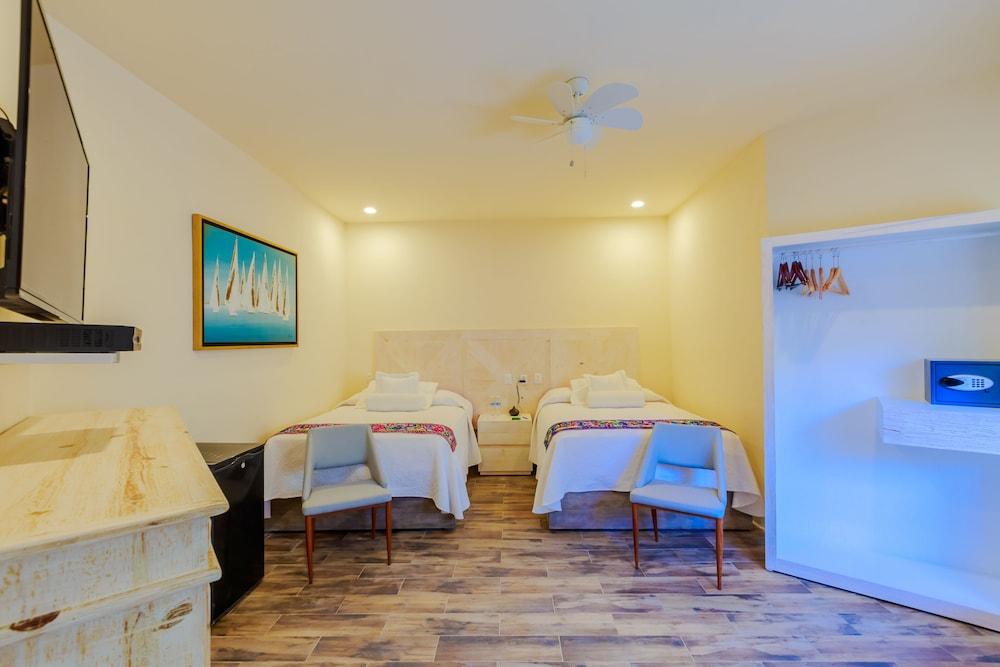 Hotel Paradise Suites