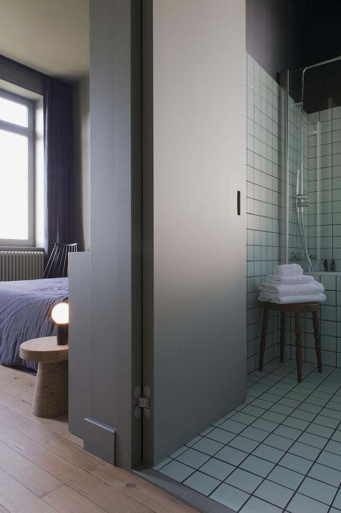 Les Toquées by Benoit Bernard