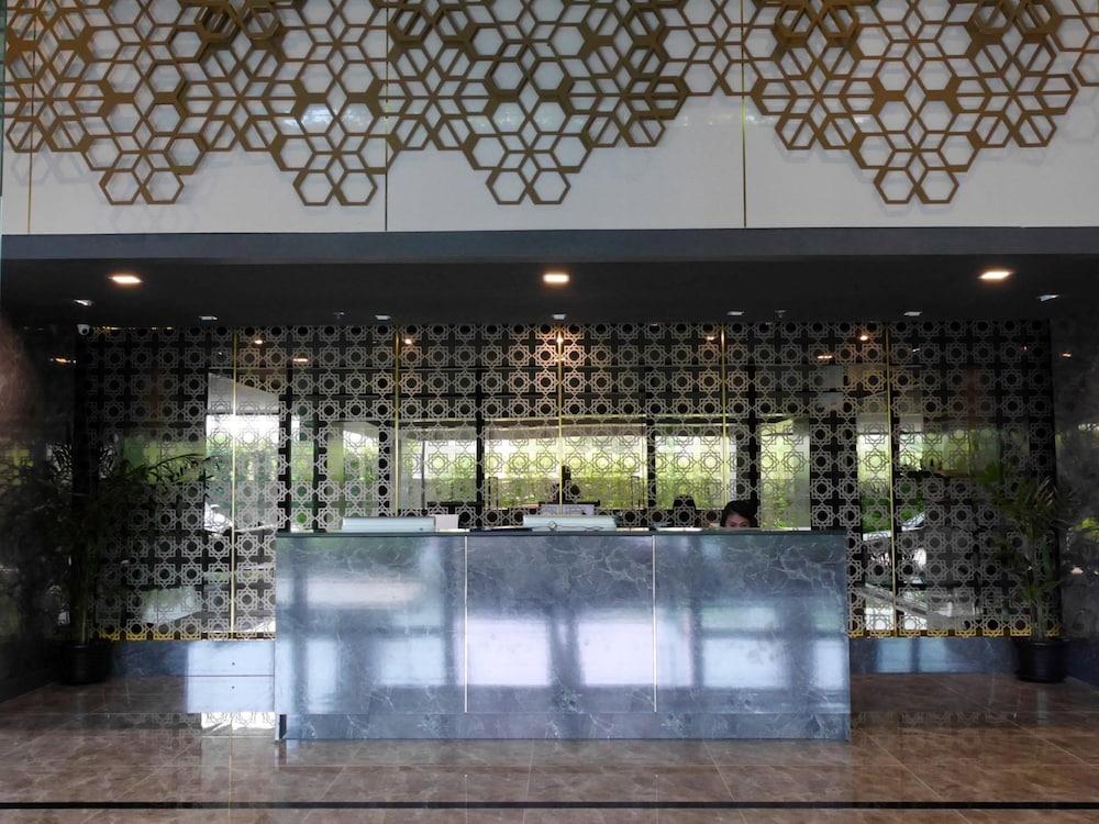 The Heaven at Star Hill Condo