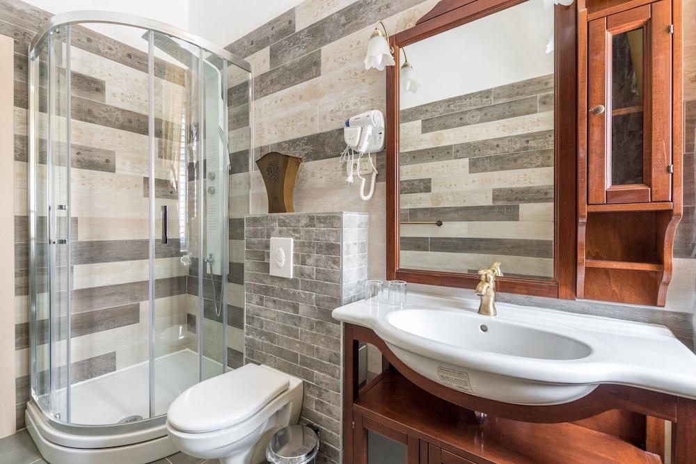 PIETRA ROSSA Luxury Rooms