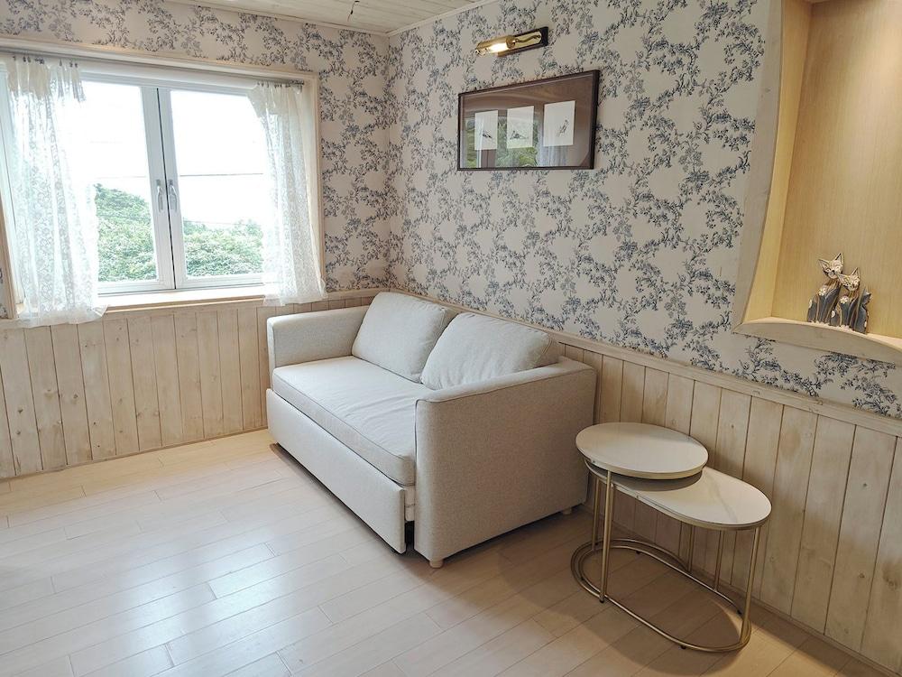 Gold Stone Crescent Moon Light