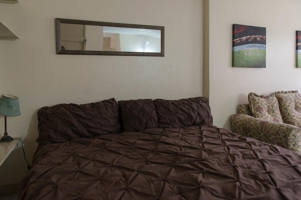 Turtle Towers Apartments