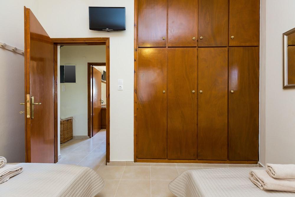 Gorgeous Villa With Pool & Gardens