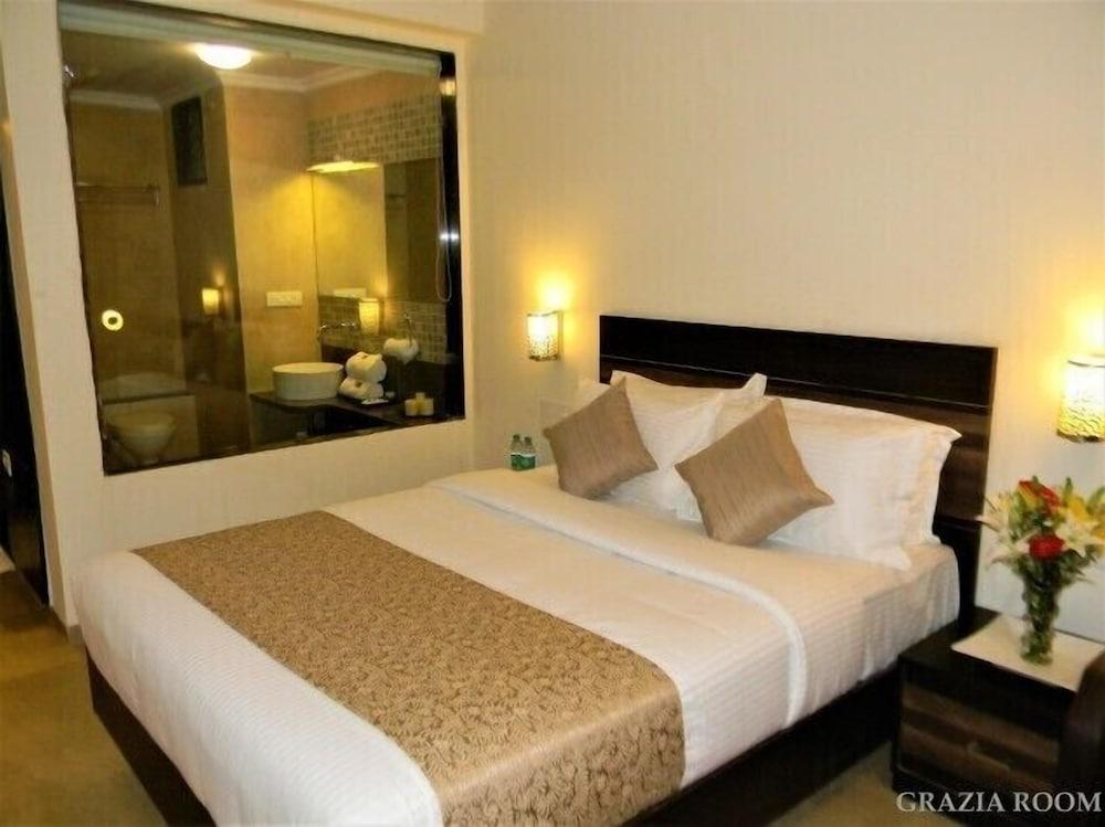 Resort De Crossroads