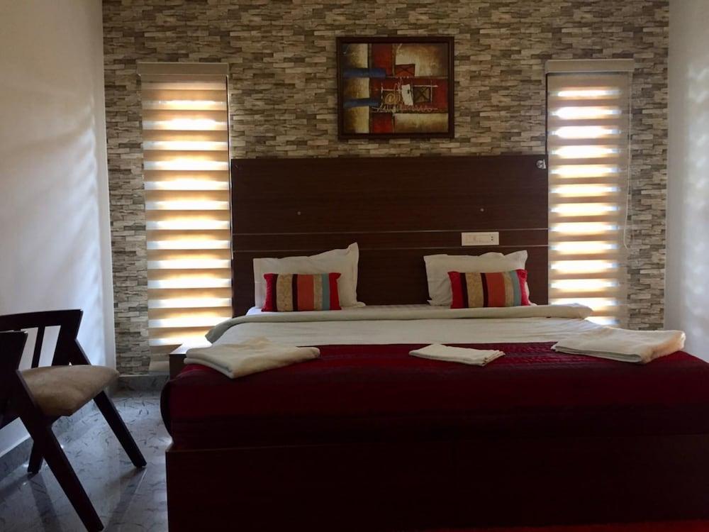 Fortkochi Beach Inn