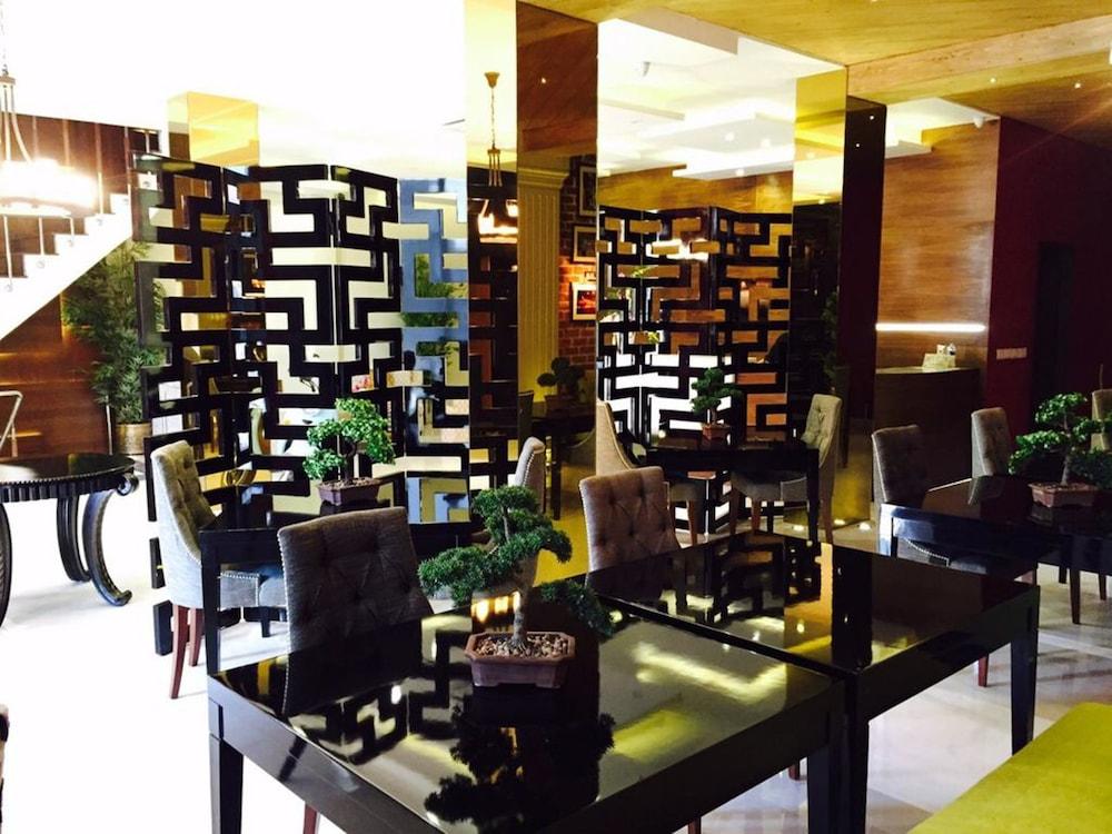 Lahore Continental Hotel