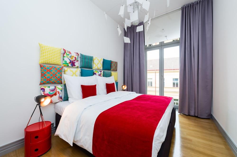 Aquarius Residence by TKC