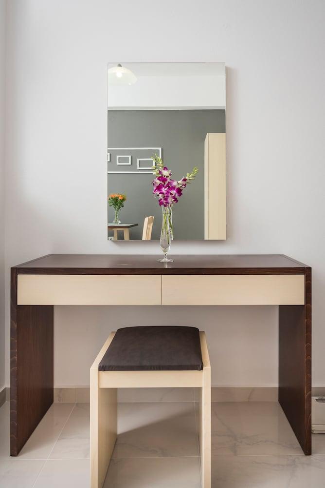 Esplanade Apartments