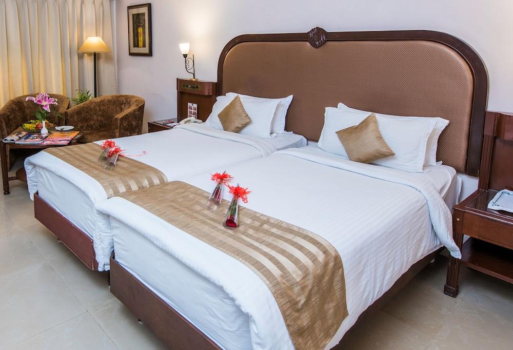 Hotel Swosti Premium