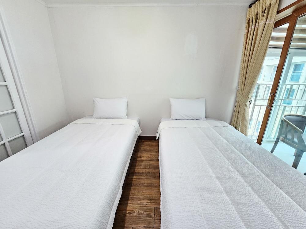 Seongsan Sunrise Pension