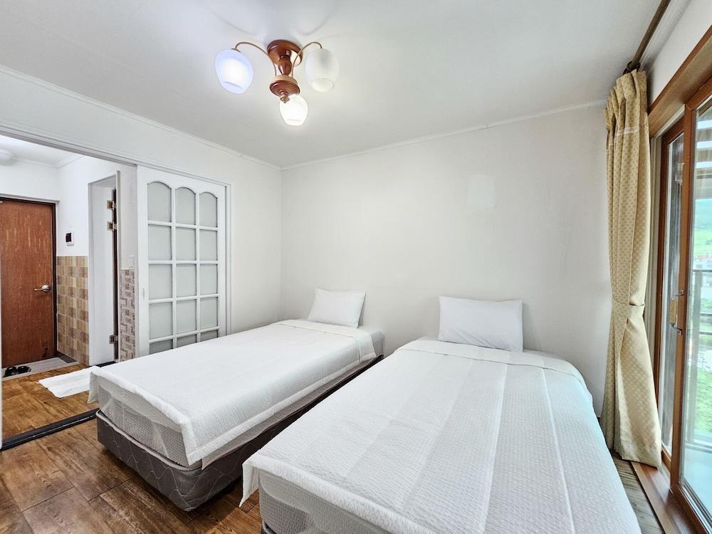 Seongsan Sunrise Pension