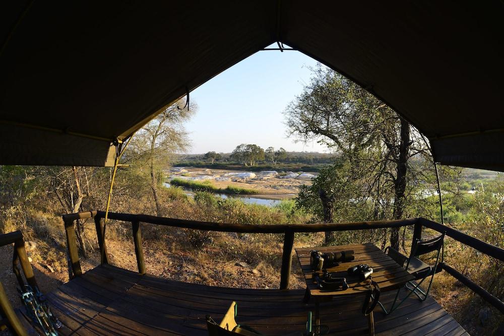 Mtomeni Safari Camp