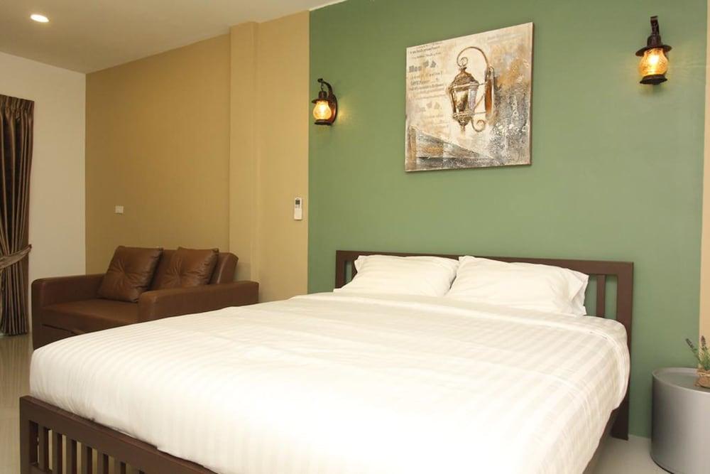 Boutique Summer House