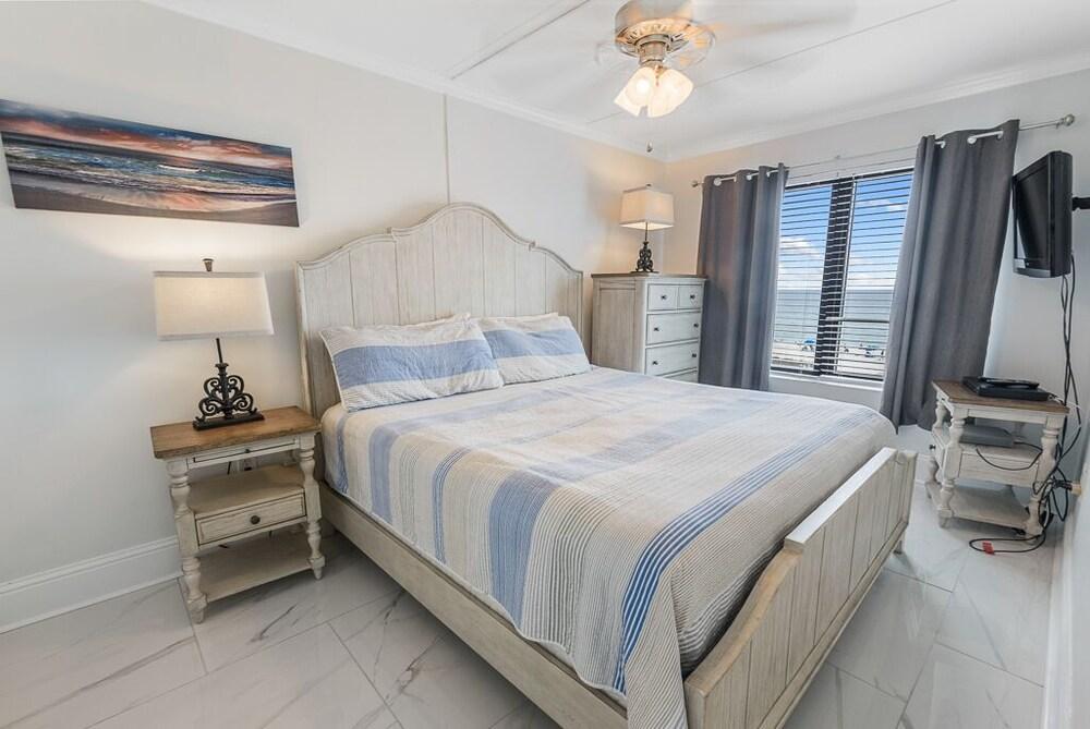 Island Winds East by ALBVR